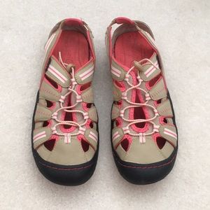 Jeep engineered traction hiking shoes 6.5